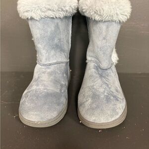 Cozy Gray Kids Boots